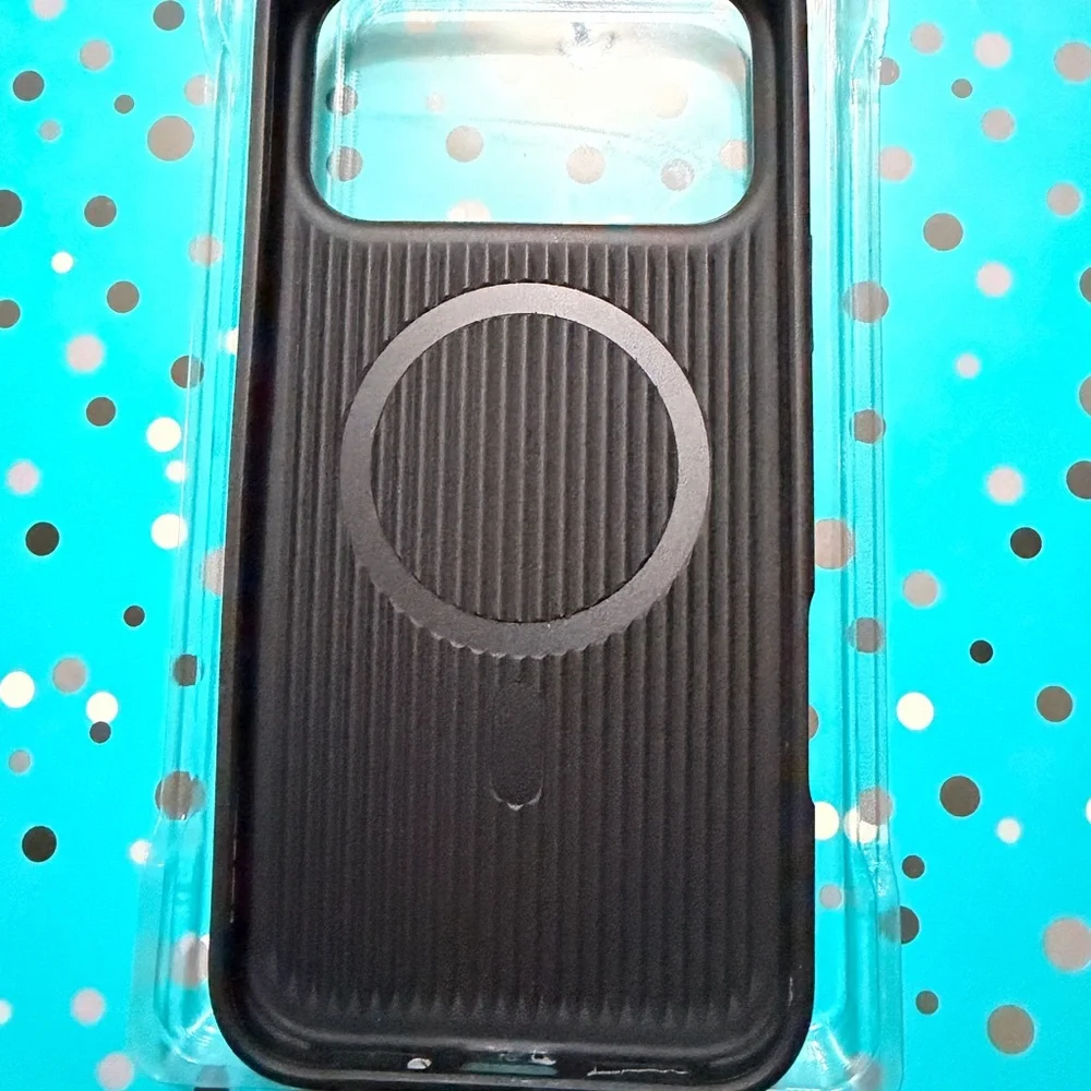 Black Phone Case with MagSafe Compatibility iPhone 17 Pro Max